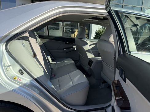 Used 2012 Toyota Camry XLE image 21