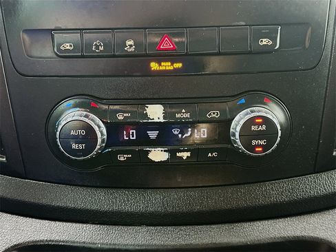 Used 2016 Mercedes-Benz Metris Passenger image 18