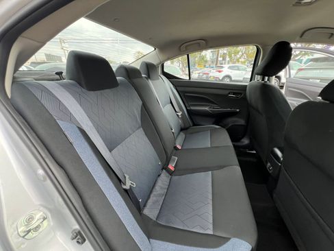 Used 2025 Nissan Versa SV FWD image 33