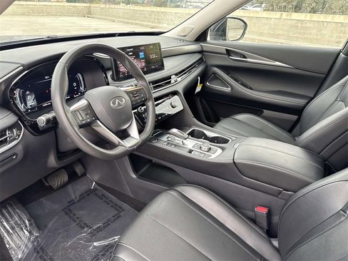 Certified 2025 INFINITI QX60 Luxe image 18