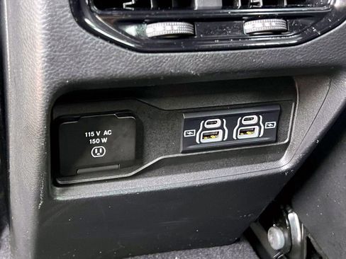Certified 2023 Jeep Grand Cherokee Altitude AWD/4WD image 17