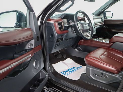 Used 2023 Ford Expedition Max Limited image 3