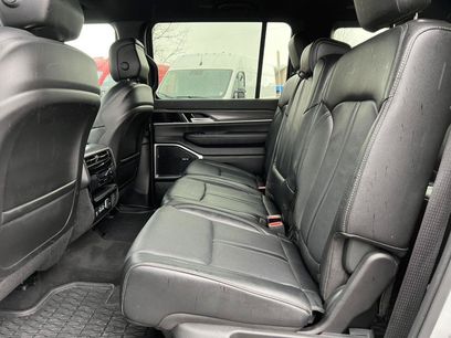 Used 2024 Jeep Wagoneer L Series III w/ Flexible Seating Group