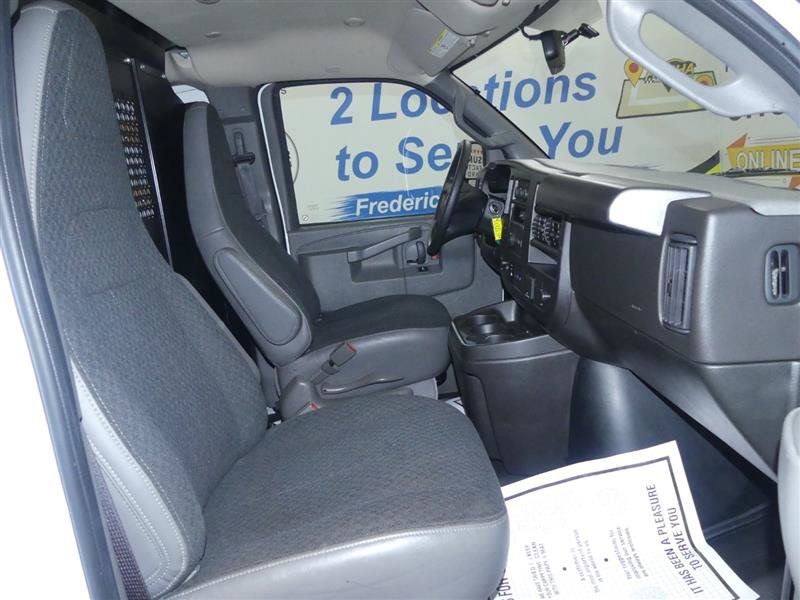 Used 2024 GMC Savana 2500 w/ Driver Convenience Package RWD image 9