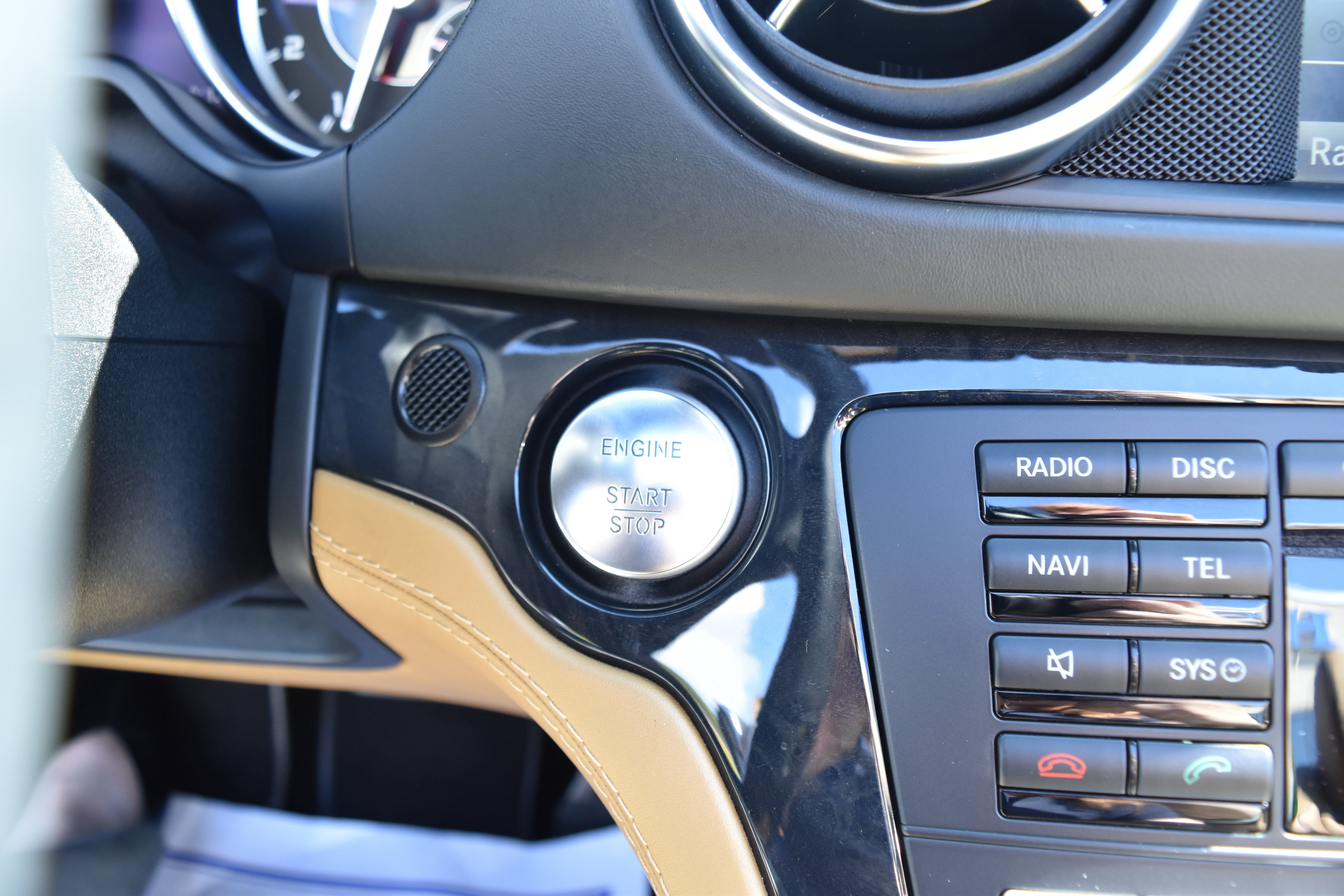 Used 2014 Mercedes-Benz SL 63 AMG image 15