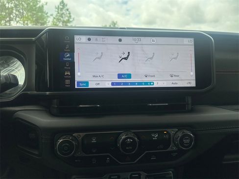 Used 2024 Jeep Wrangler Unlimited Rubicon image 23