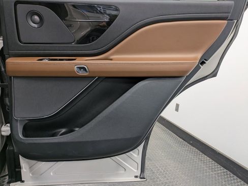 Certified 2023 Lincoln Aviator Reserve w/ Elements Package Plus image 24