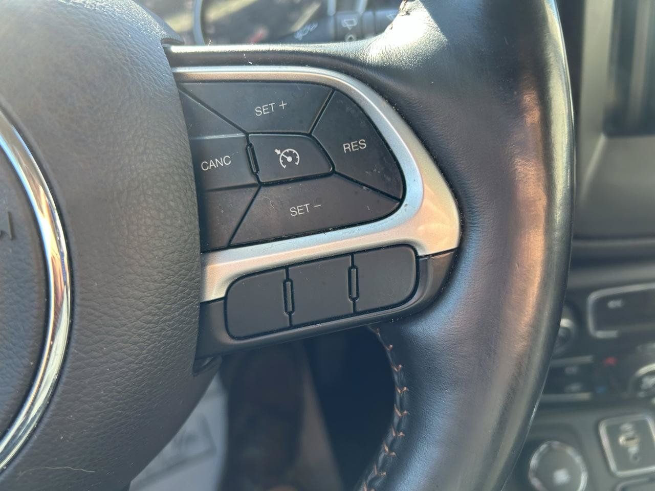 Used 2019 Jeep Compass Latitude w/ Popular Equipment Group AWD/4WD image 19