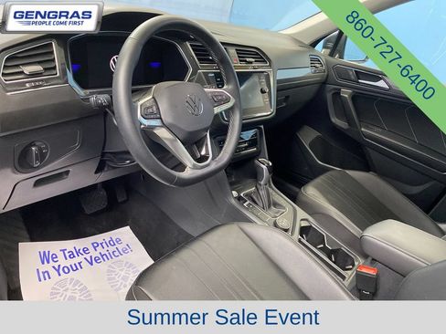 Used 2022 Volkswagen Tiguan SE AWD/4WD image 10
