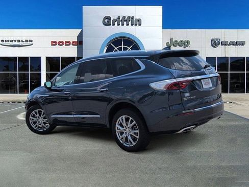 Used 2023 Buick Enclave Premium w/ Experience Buick Package AWD/4WD image 9