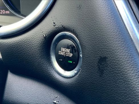 Used 2020 Chevrolet Malibu Premier FWD image 34