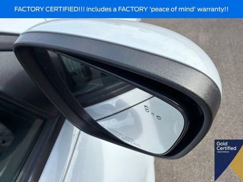 Certified 2025 Ford Escape ST-Line Select AWD/4WD image 9