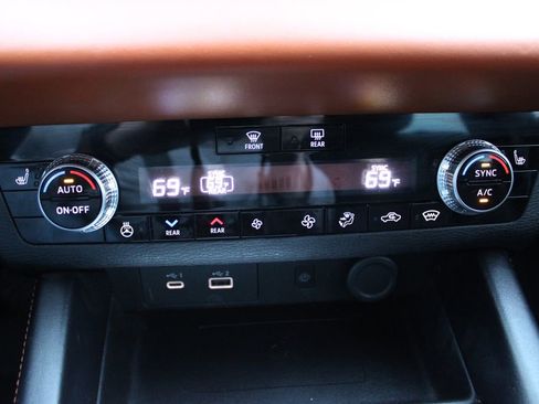 Used 2022 Mitsubishi Outlander SEL image 19