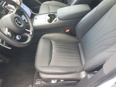 Used 2024 Maserati Grecale GT image 17