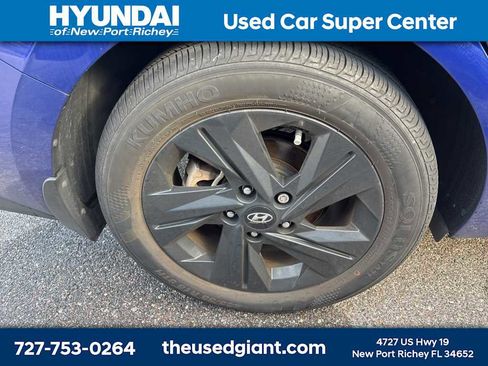 Used 2023 Hyundai Elantra SEL image 5
