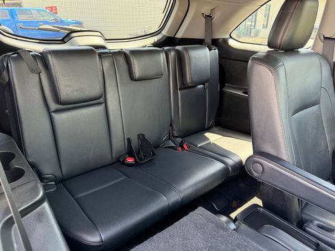 Used 2018 Toyota Highlander Limited AWD/4WD image 10