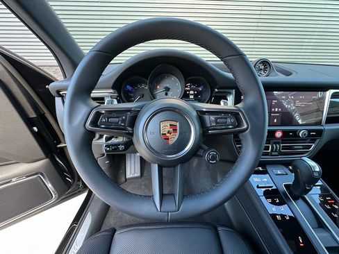 Used 2026 Porsche Macan S AWD/4WD image 17