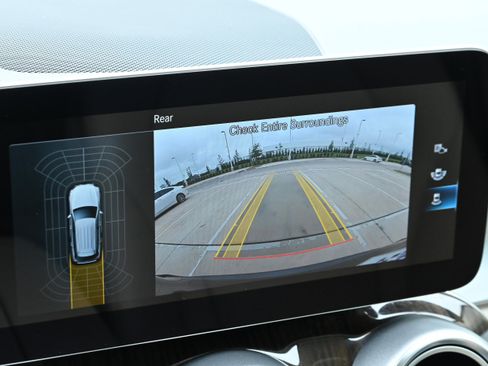 Used 2021 Mercedes-Benz GLC 300 image 18