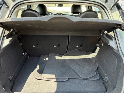 Used 2018 MINI Cooper 4-Door Hardtop w/ Premium Package FWD image 11