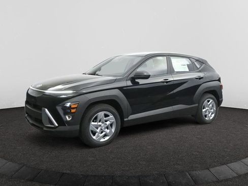 Used 2026 Hyundai Kona SE image 3