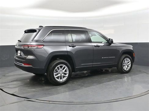 New 2025 Jeep Grand Cherokee Laredo X image 3