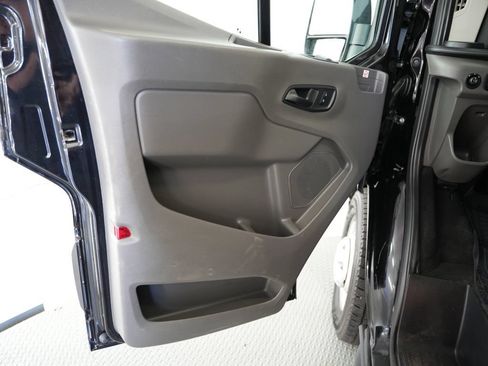 Used 2020 Ford Transit 250 Low Roof AWD image 28