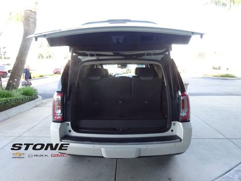 Used 2015 GMC Yukon Denali w/ Open Road Package AWD/4WD image 34