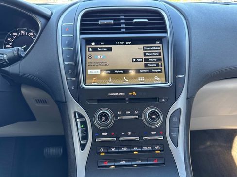 Used 2017 Lincoln MKX Select image 31