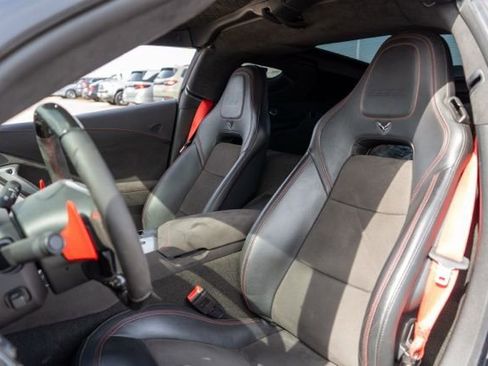 Used 2019 Chevrolet Corvette Z06 RWD image 14