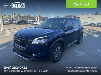 Certified 2023 Nissan Pathfinder SL w/ SL Black Package