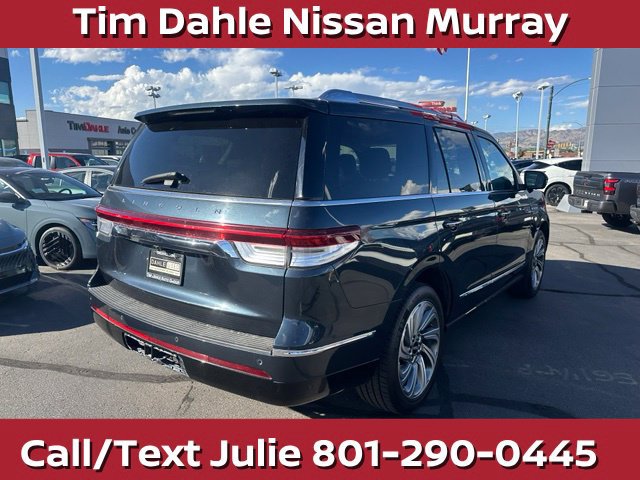Used 2022 Lincoln Navigator Reserve AWD/4WD image 11