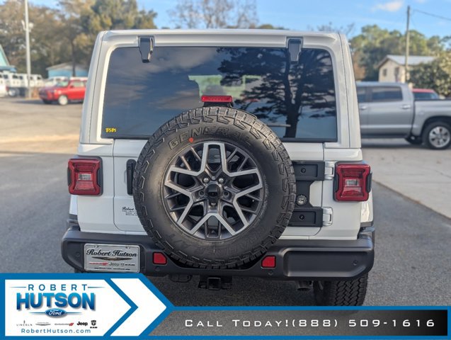 New 2024 Jeep Wrangler Unlimited Sahara w/ Technology Group AWD/4WD image 8