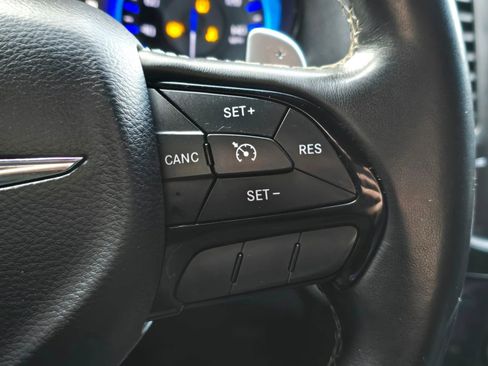 Used 2015 Chrysler 300 S image 25