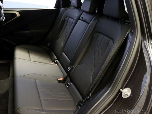 Used 2025 BMW X3 xDrive30i w/ Convenience Package image 12