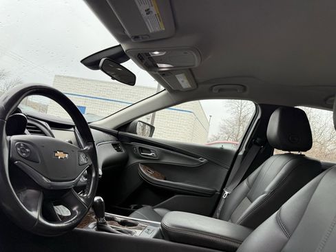 Used 2015 Chevrolet Impala LT image 9