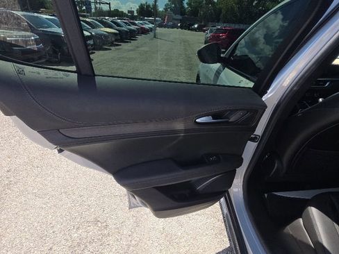 Used 2022 Alfa Romeo Stelvio Ti AWD/4WD image 10