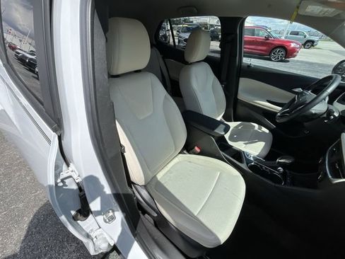 Certified 2024 Buick Encore GX Preferred w/ Advanced Technology Package FWD image 26