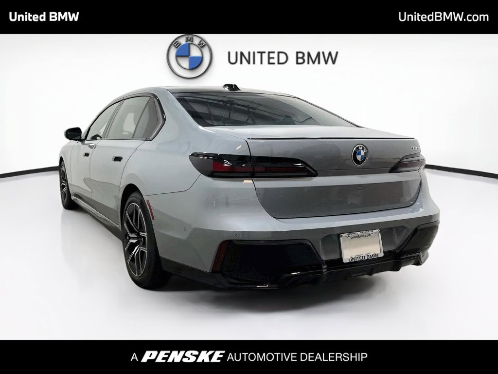 Certified 2026 BMW 740i RWD image 7