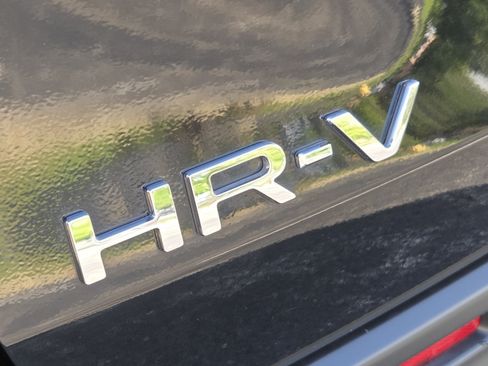 Used 2025 Honda HR-V LX image 15