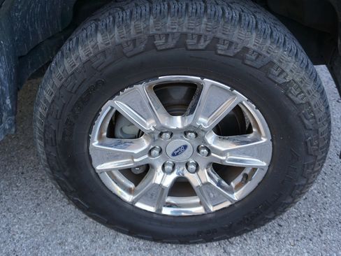 Used 2015 Ford F150 XLT w/ Equipment Group 301A Mid image 16