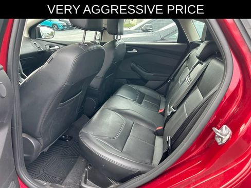 Used 2016 Ford Focus Titanium w/ Titanium Technology Package FWD image 19