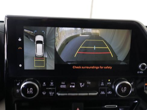 Used 2023 Toyota Highlander Limited image 18