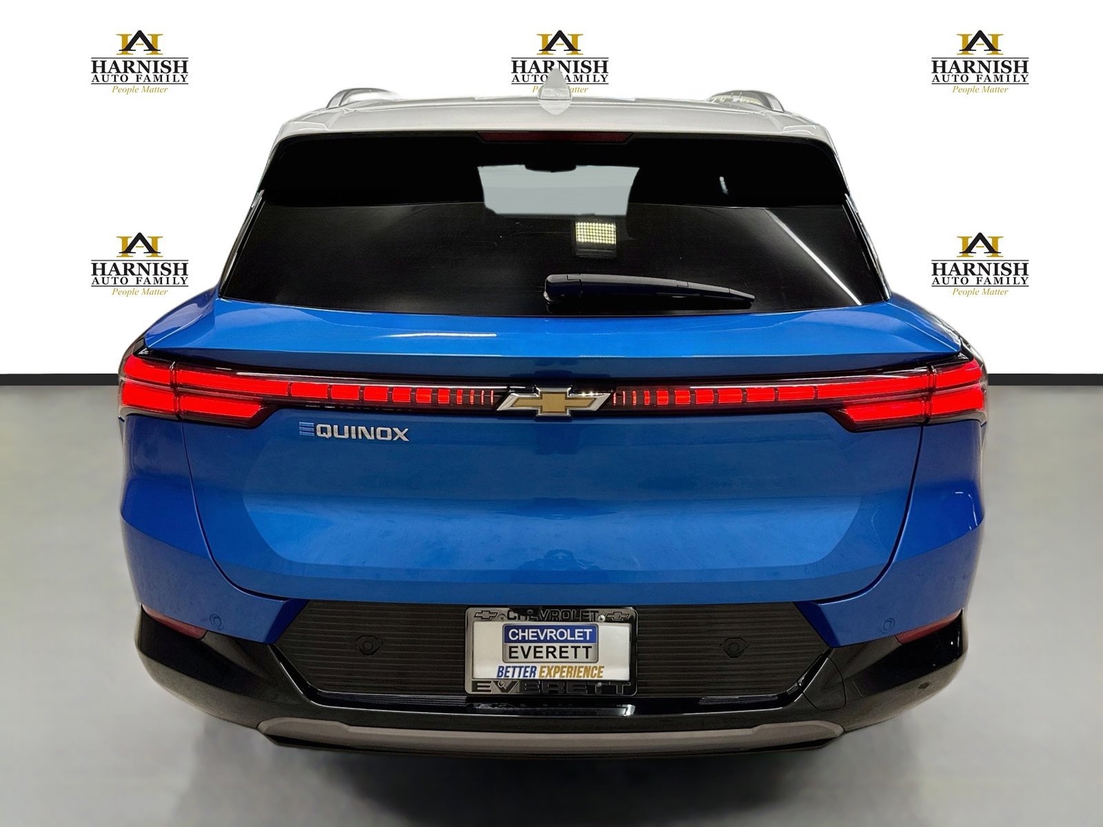 Used 2024 Chevrolet Equinox EV LT w/ LPO, Trailering Package FWD image 6