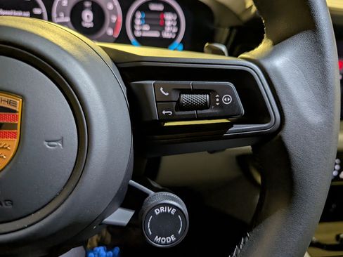 Certified 2025 Porsche Cayenne S AWD/4WD image 28