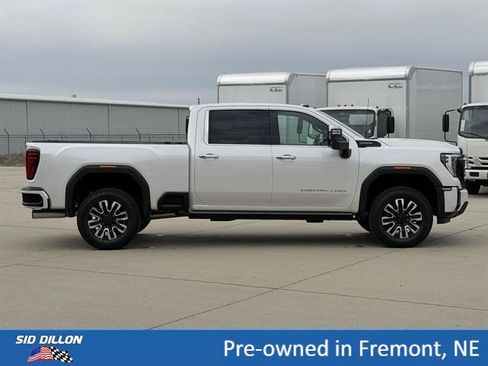 Certified 2025 GMC Sierra 3500 Denali Ultimate AWD/4WD image 3