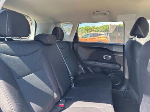 Used 2019 Kia Soul FWD image 13