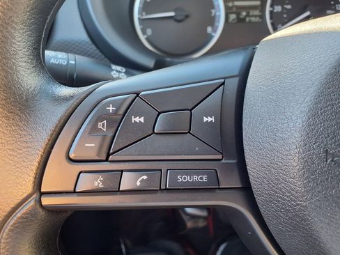 Certified 2025 Nissan Kicks Play S image 12