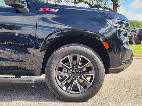 Used 2021 Chevrolet Suburban Z71 AWD/4WD image 9