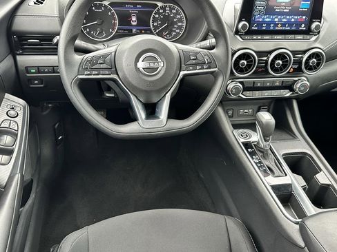 Used 2025 Nissan Sentra SV image 8