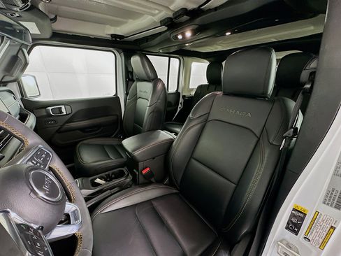 Used 2024 Jeep Wrangler Sahara w/ Safety Group image 13